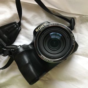 sony cyber shot DSC-H200